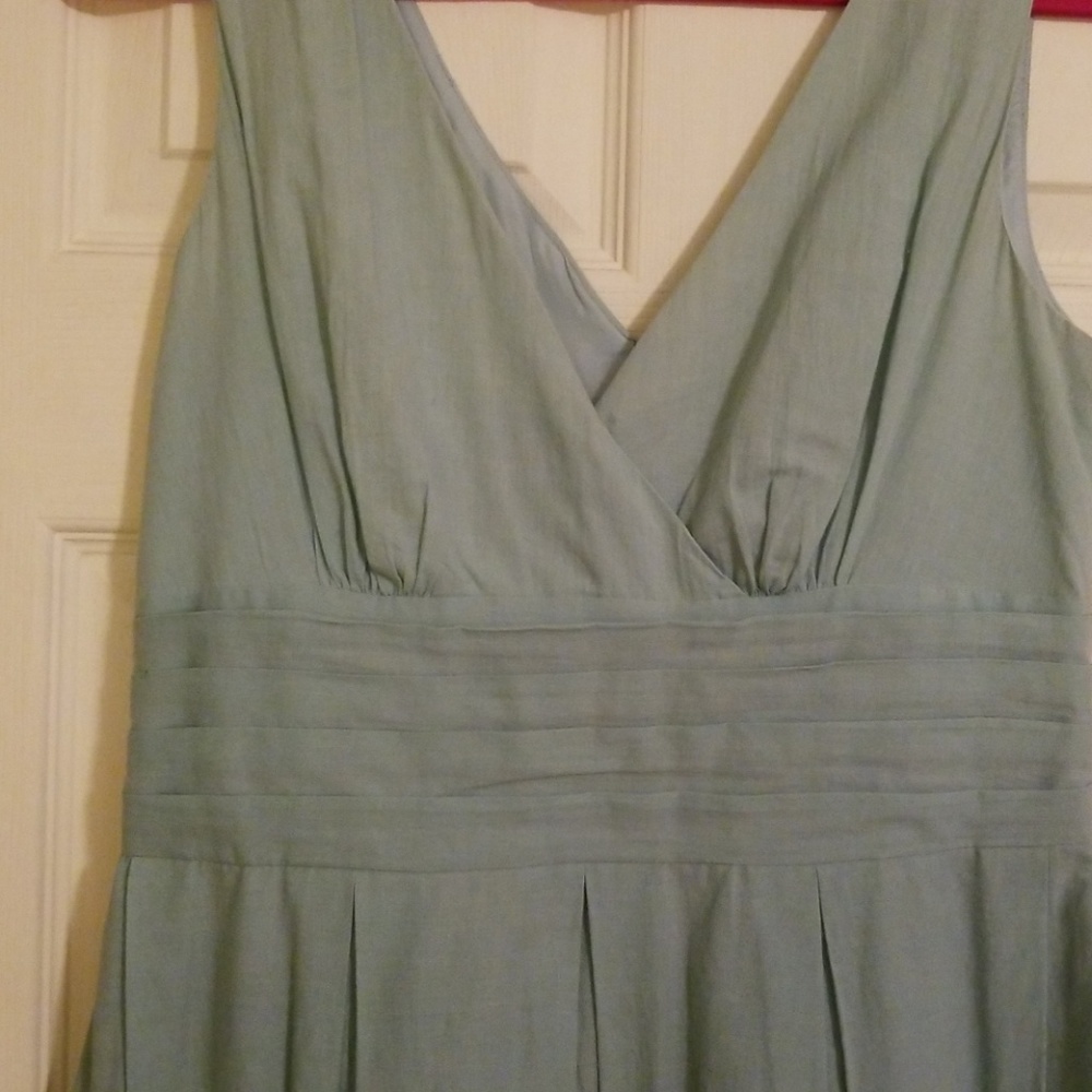 Dress - Picture 2 of 4